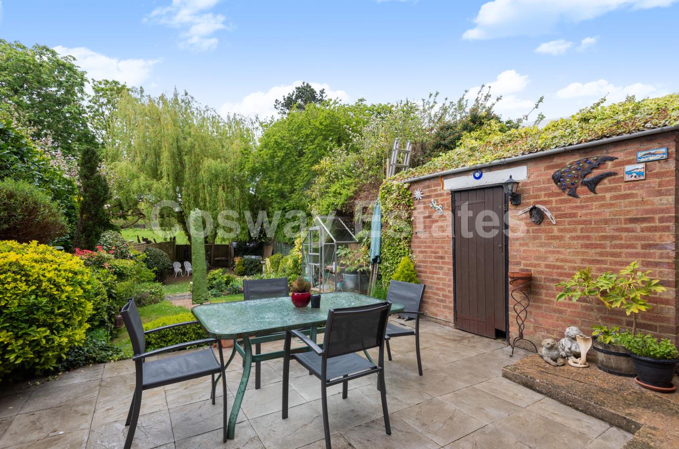 Woodcote Avenue, Mill Hill